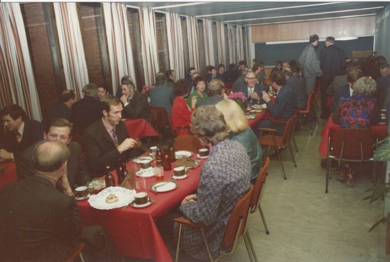 Foto fra festlighetene ved gjenåpningen av Trondheim Politimuseum i i politihusets kjeller i 1975.