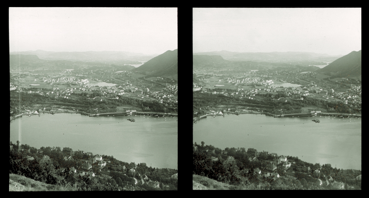 Utsikt over Bergen. Tilhører Arkitekt Hans Grendahls samling av stereobilder.