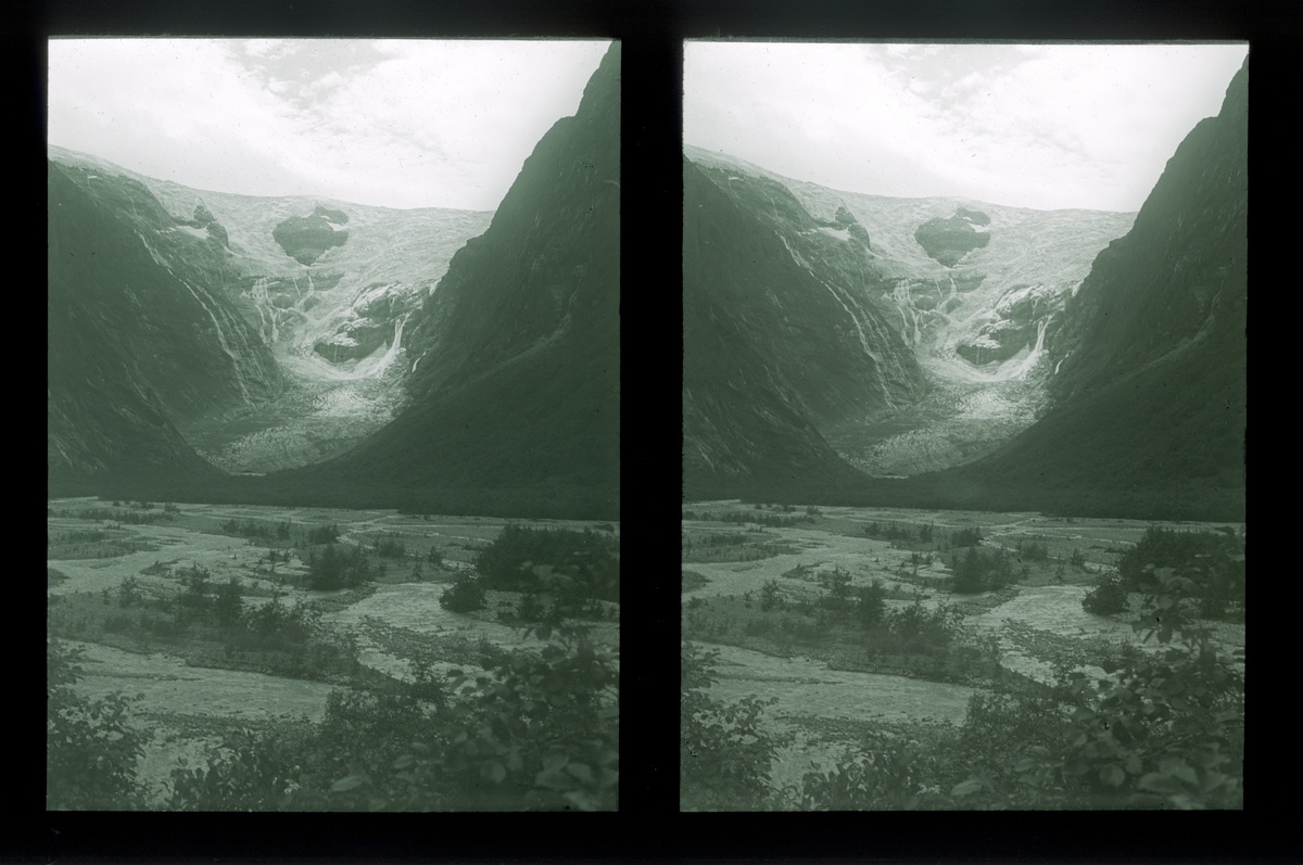 Kjenndalsbreen, Kjenndalen i Stryn. Tilhører Arkitekt Hans Grendahls samling av stereobilder.