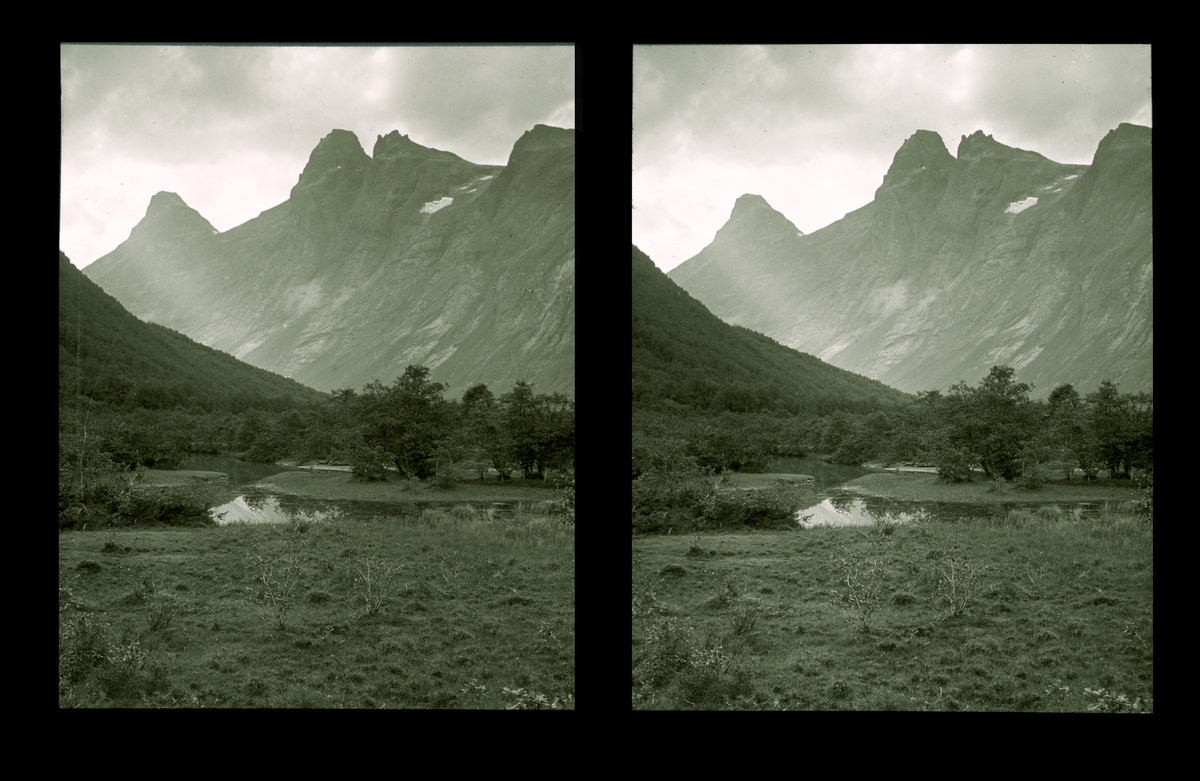 Dalføre, Isterdalen. I bakgrunnen sees fjelltoppene Bispen, Kongen og Dronningen. Tilhører Arkitekt Hans Grendahls samling av stereobilder.