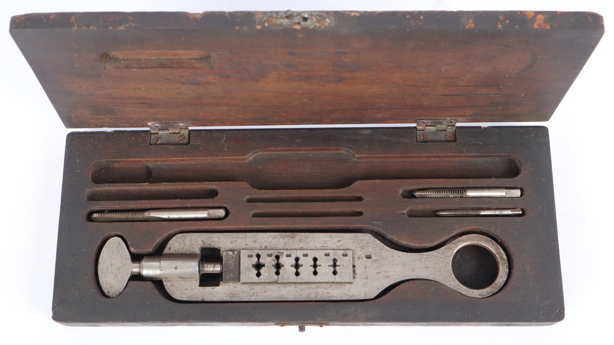 Gjengesett i treetui