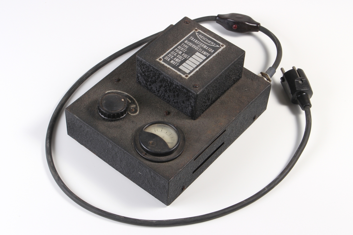 Transformator med bryter på ledningen.