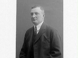 Konsul Donald Jobson. Han föddes i Varberg som son till köpm