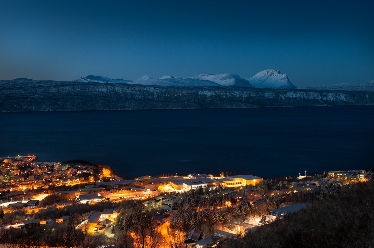 Bilder av Narvik. Foto fra minikraftanlegg ved inngangen til Tøttadalen. Foto ca kl 16:00. Foto 25. des 2017.