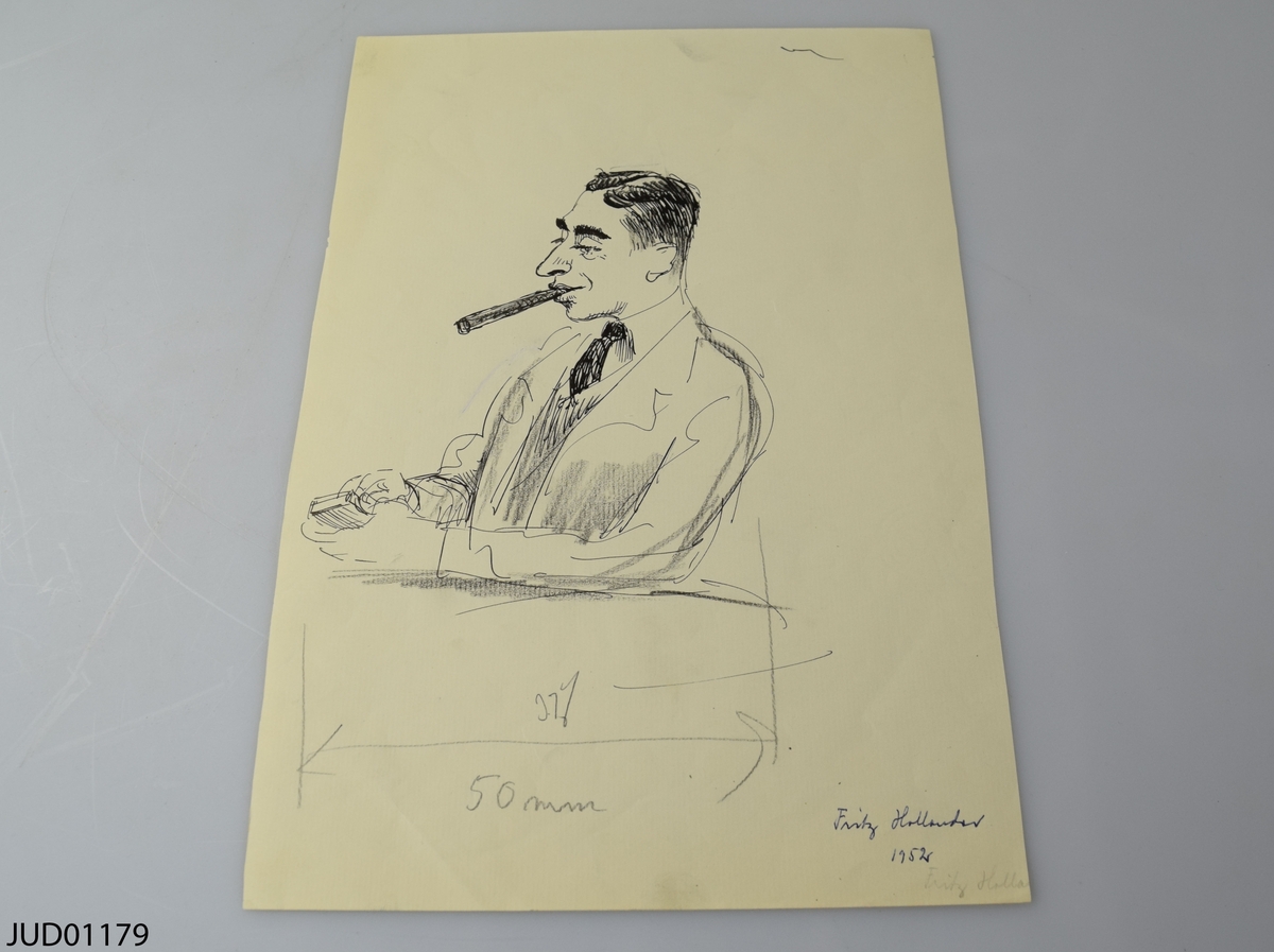 Åtta illustrationer med porträtt av anställda i mosaiska församlingen i Stockholm. Rabbin Emil Kronheim, Karl Hirsch, Axel Hirsch, Emil Glück, Clas Groschinsky, Fritz Hollander, Gunnar Josephson, professor E. Wolff.