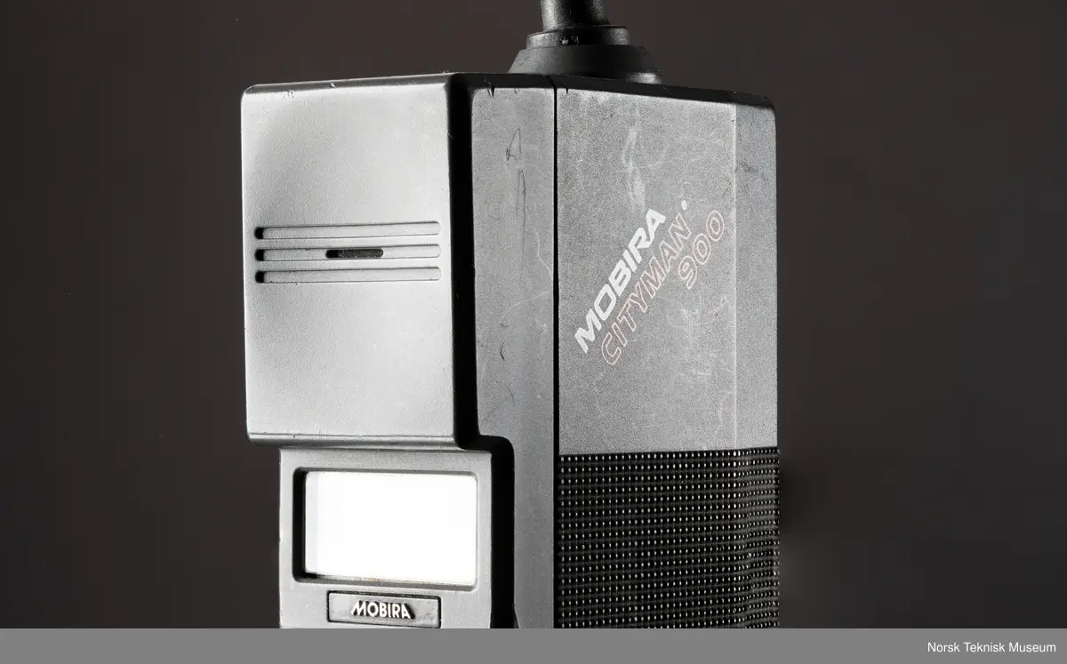 Nr. CE 61 ND 59
14208
Batteri: Mobira. UL 61 9,6V 1000mAh




.

