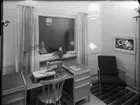 FÄRG- OCH SVARTVITFOTOGR. AV MÖBL. LÄG. KALMAR - HÄLSINGBORG