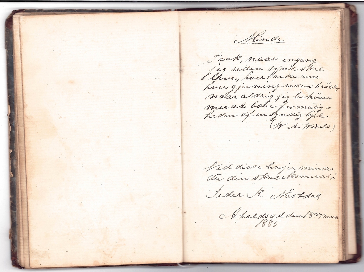 Bok. Stivt omslag, lyst. Grøn tekstil rygg. Trykk på utside.
