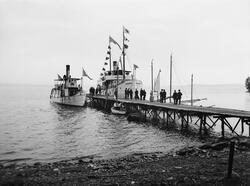 Båtarna Ejo och Linköping vid Stjärnorps brygga.

Bilder frå