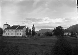 Fotosamling etter Kjetil Skomdal (1881-1971). Fotografen vir