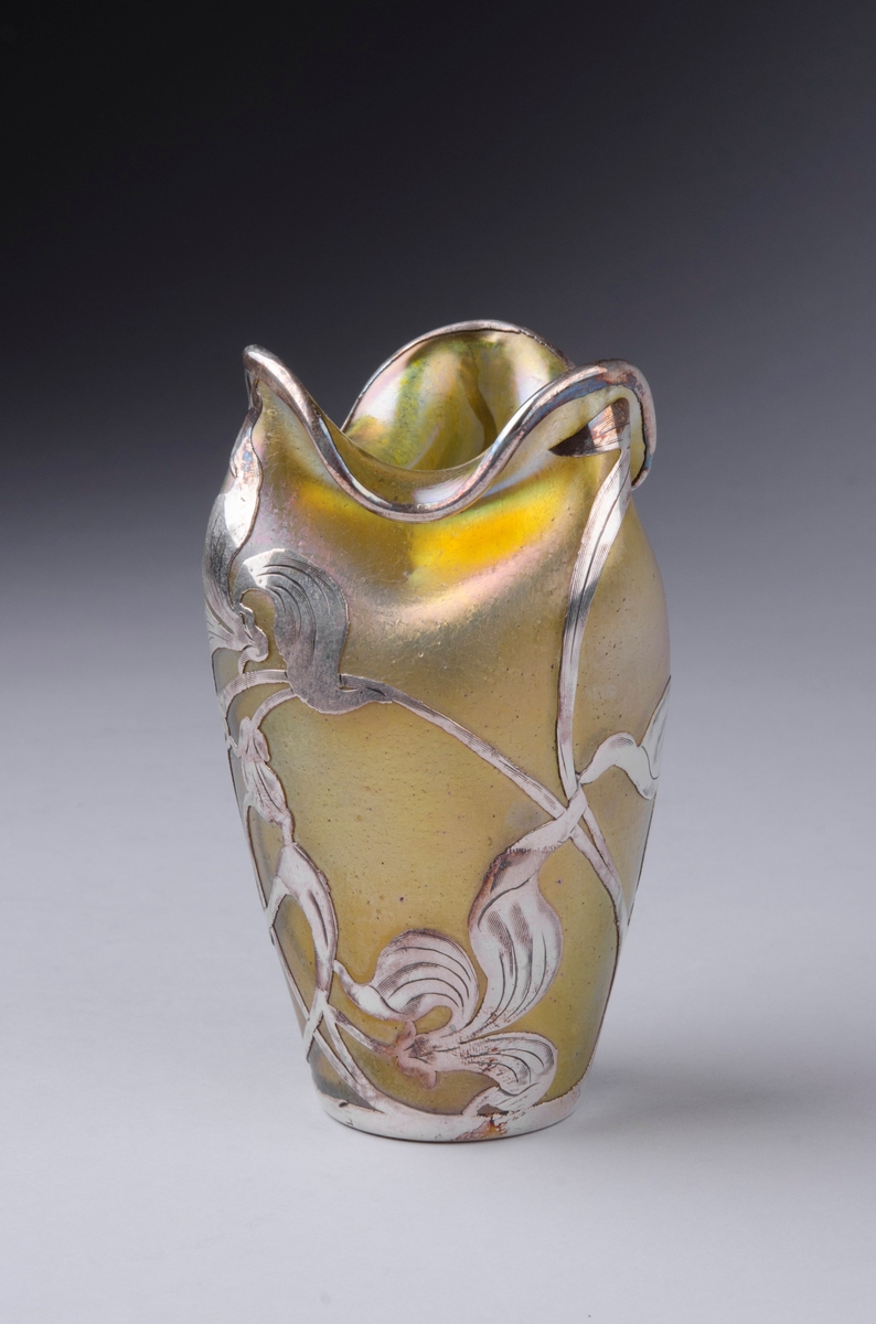 Vase [Vase]