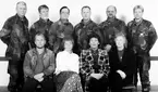 Lektionssal, kasern 2 1997

Fo-gruppsektionen

Bakre raden fr. v.
Ulf Gellerskog, Lennart Lagestrand, Lars Blomberg, Claes Norberg, Lars Sundell och Henrik Thernlund.

Främre raden
Bert Glas, Carin Asp-Stenborg, Inga-Britt Alhammar och Siv Ekström.