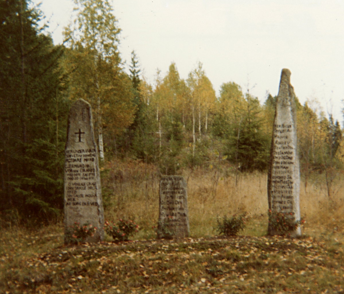 Eikjarud gravplass 1981