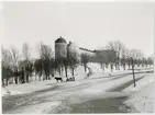 Vy över Uppsala slott från Övre Slottsgatan