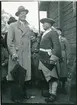 Kronprins Gustav VI Adolf och en man i karolineruniform, Härkeberga, Uppland 1936