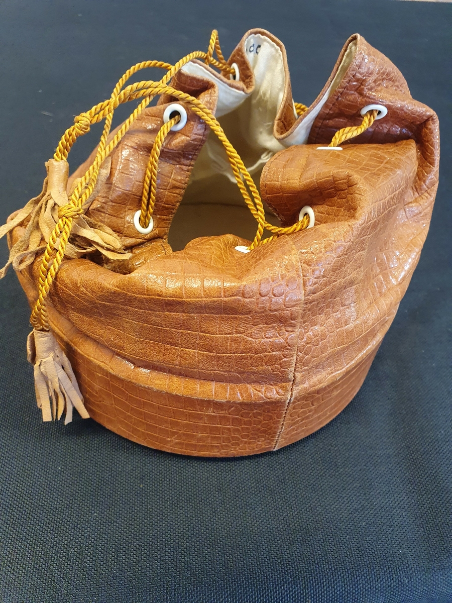 Snippeske med 16 løssnipper.