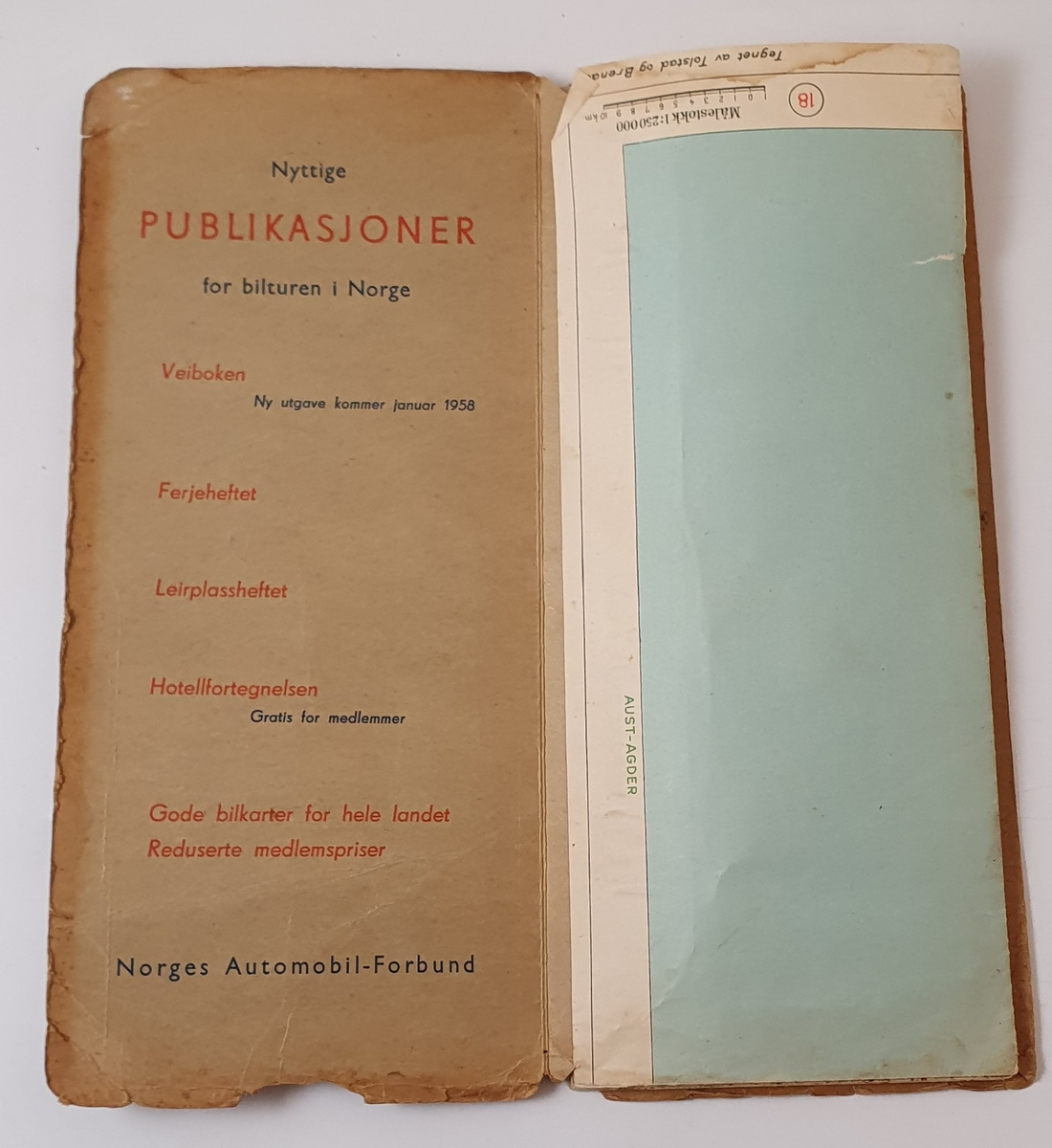 "Sørlandskartet", bilkart for sørligste del av Sør-Norge. Kartet ble utgitt av Norges Automobil-Forbund i 1935, men denne reviderte versjonen er fra 1958.