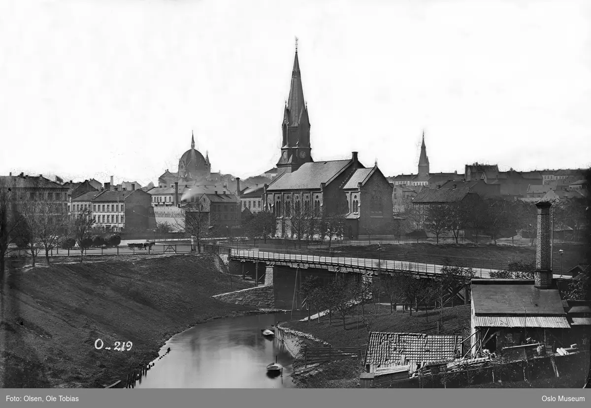 elv, bro, torg, Jakob kirke, bygårder, Trefoldighetskirken