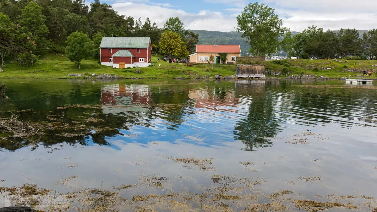 Hjertøyplassen.