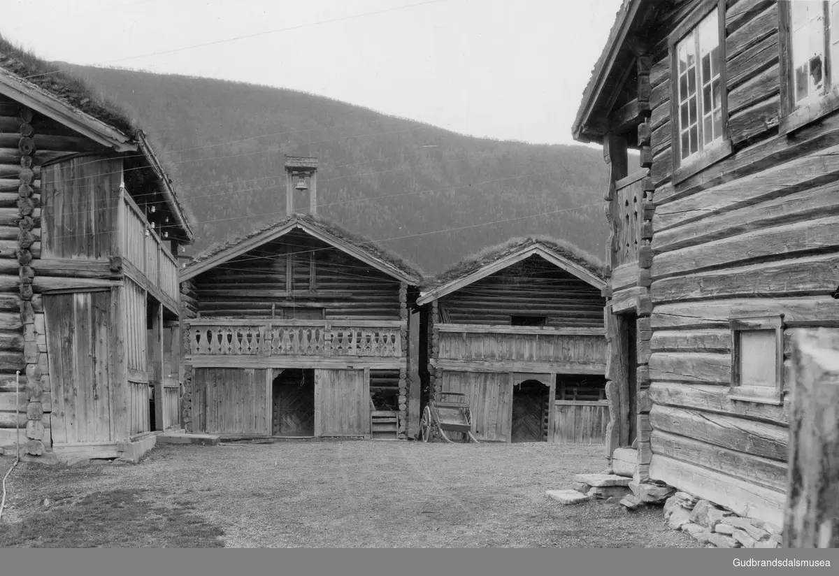 Austrem, systugu, 1930