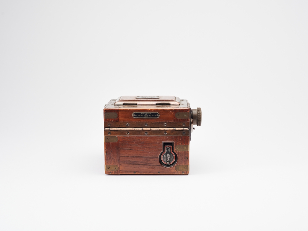Ensign Focal Plane Roll Film Reflex Tropical er et speilreflekskamera produsert av The Houghton-Butcher MFG. Co., Ltd i London. Kamera anvender 120 rullefilm og produserer negativer på formatet 6 x 9 cm. Kameraet er utstyrt med et Aldis-Butcher Anastigmat f4.5 4.24'' objektiv.