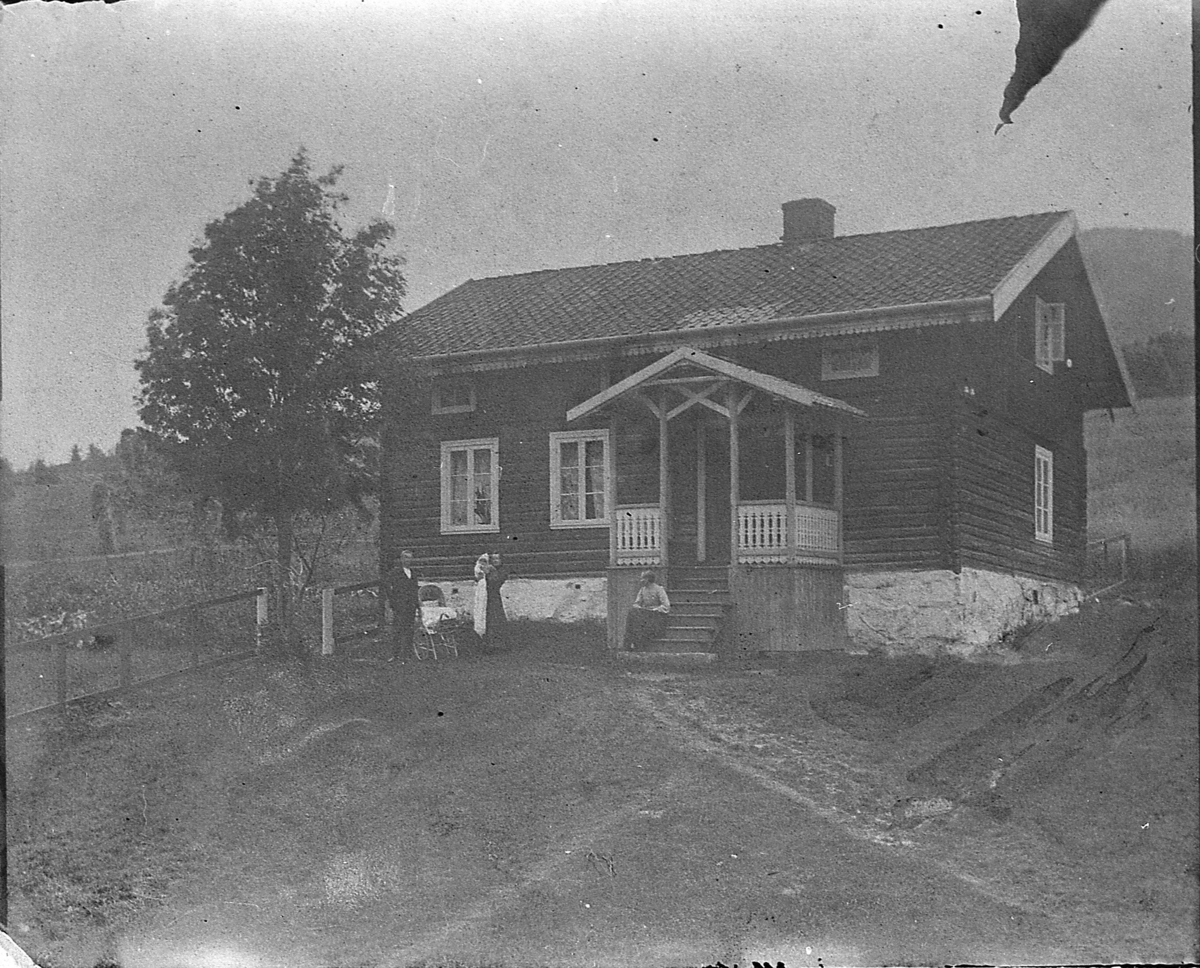 Bygningen på Lillesund, ca. 1900.