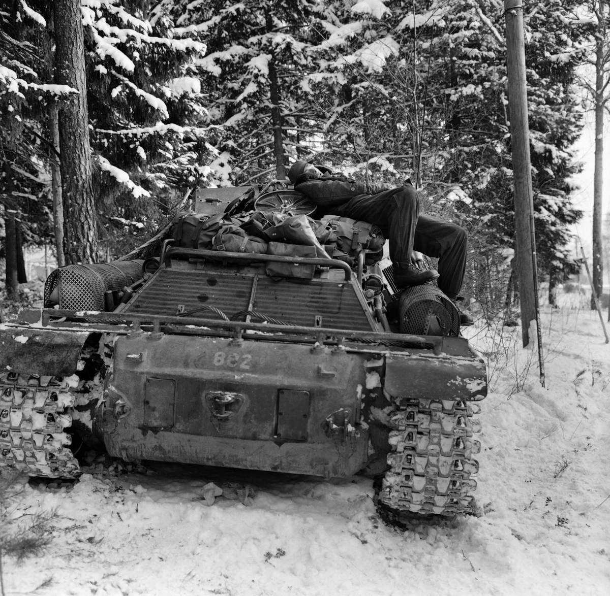 Soldatvila på manöver i Södermanland. 1960.
Pressfotografier från 1950-1960-talet. Samtliga bilder är tagna i Östergötland, de flesta i Linköping.