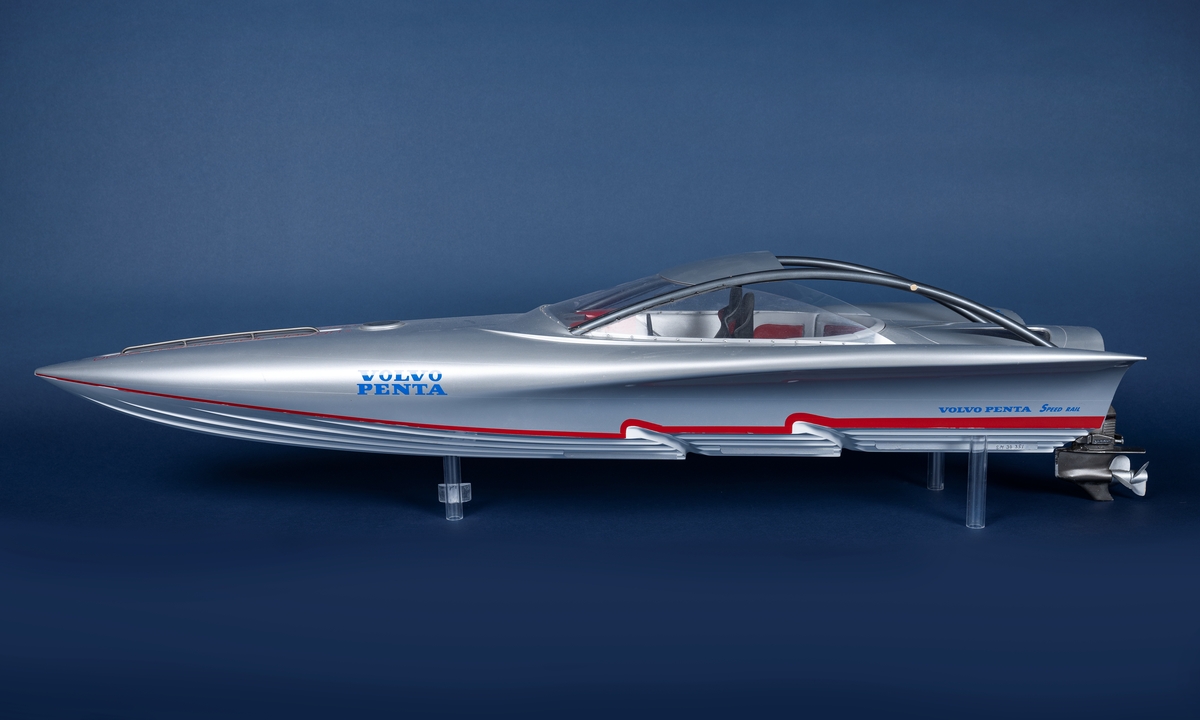Modell av Ocke Mannerfelts racerbåt B-28.