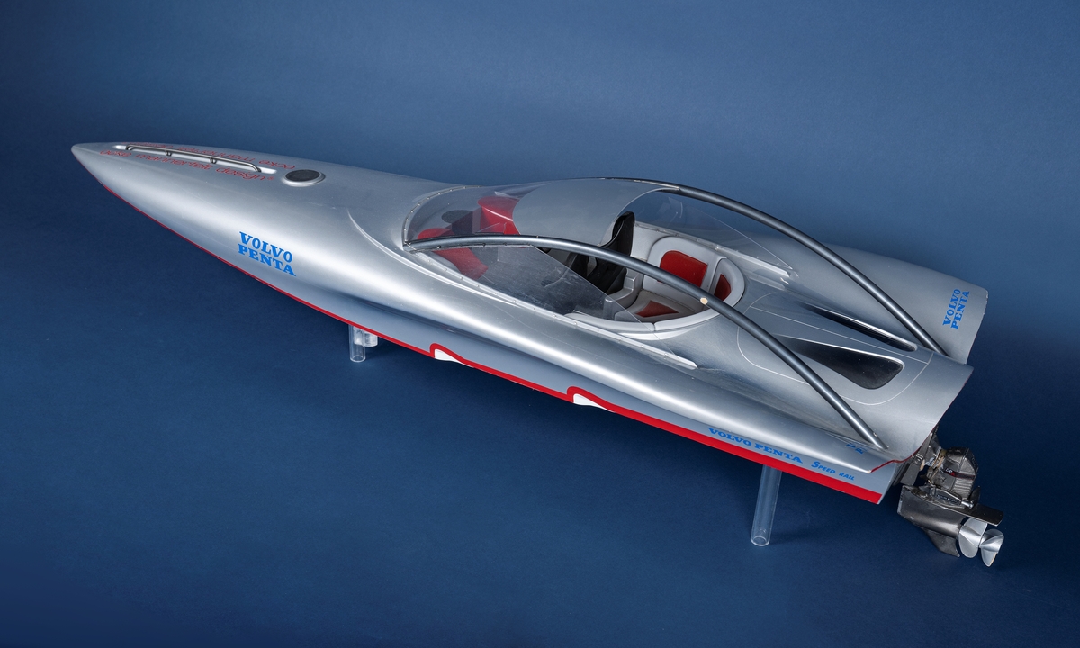 Modell av Ocke Mannerfelts racerbåt B-28.