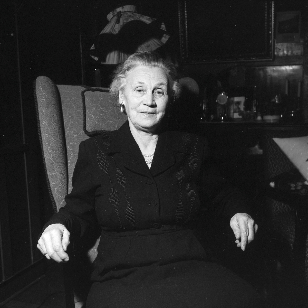 Fru Margrethe Grong med flere