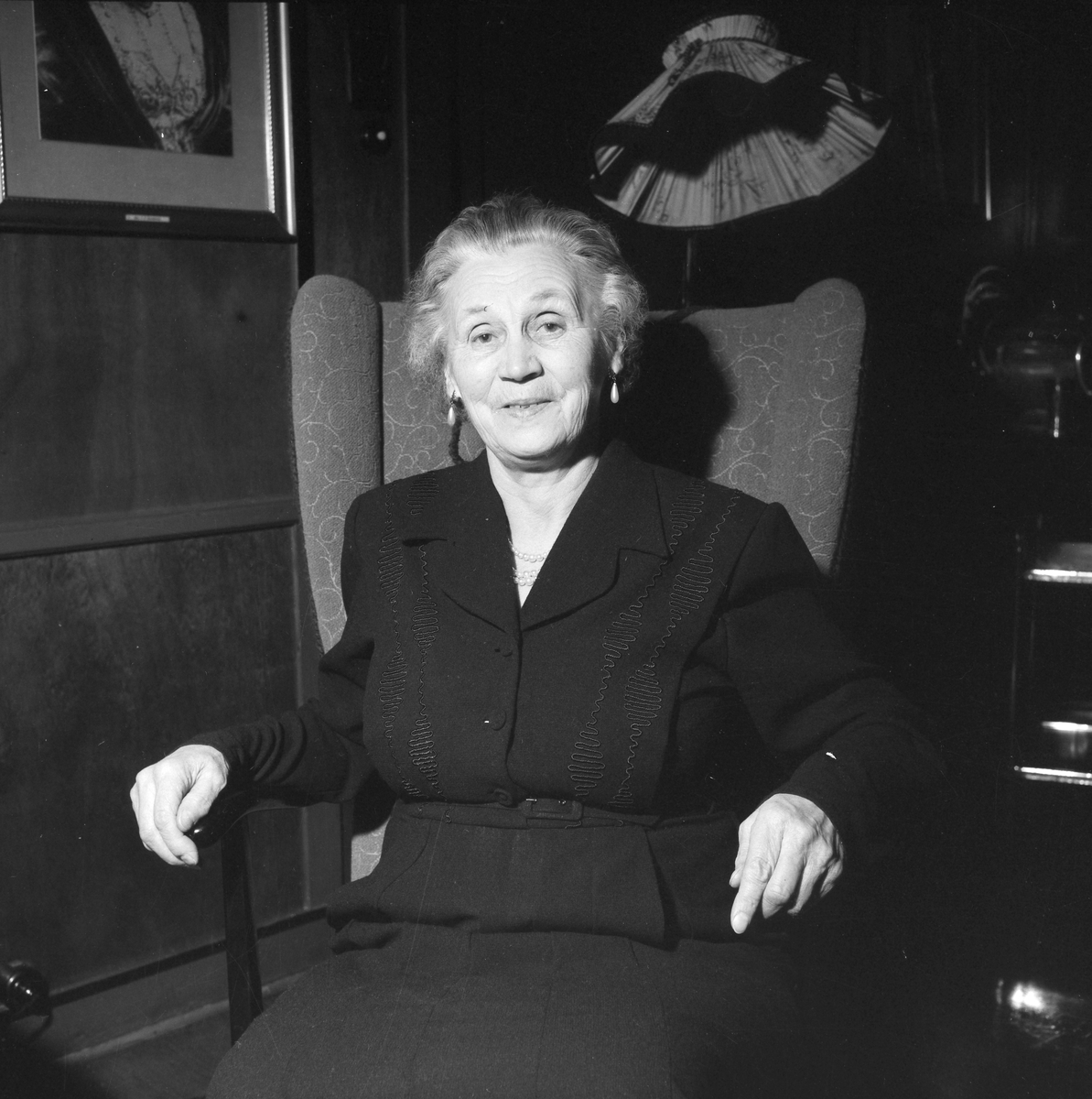 Fru Margrethe Grong med flere