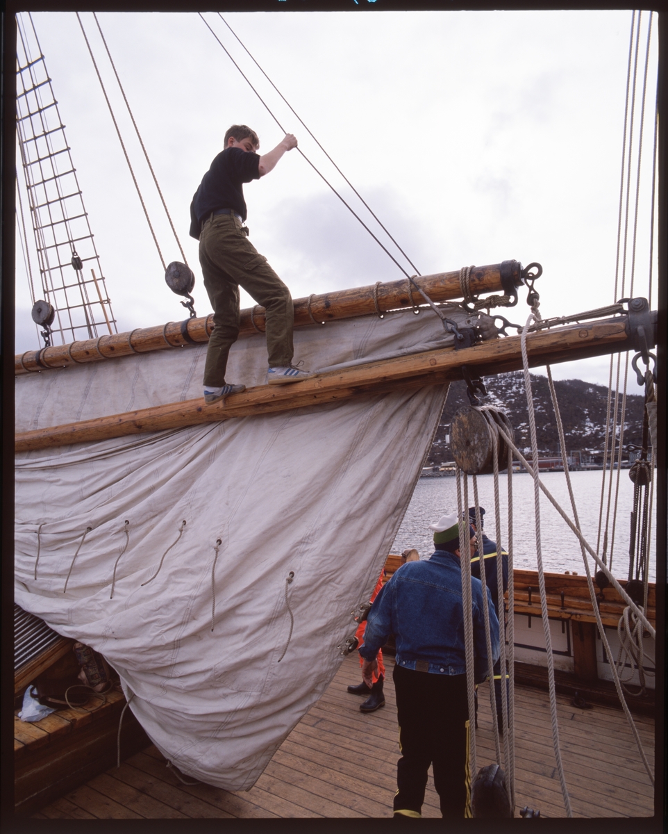 Arbeid i riggen på "Anna Rogde".