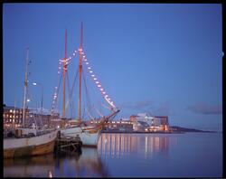 "Anna Rogde" ved kai i Harstad.