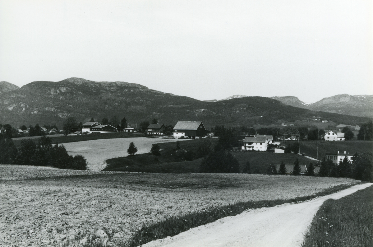 Haugerud sett frå Kleppenjordet.