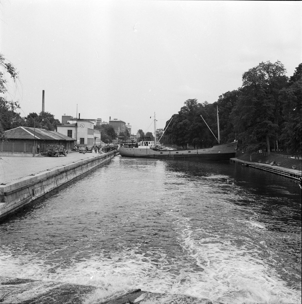 Motorfartyget Bernd Boll - misslyckat försök att vända i Uppsala hamn, 1958