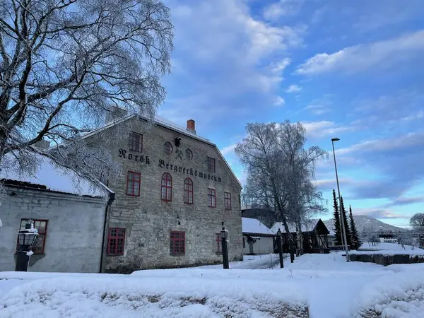 Vinterbilde av Norsk  Bergverksmuseum