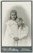 Kabinettsfotografi - Ruth och Torborg, skräddarmästare Ekboms barn, Uppsala 1902