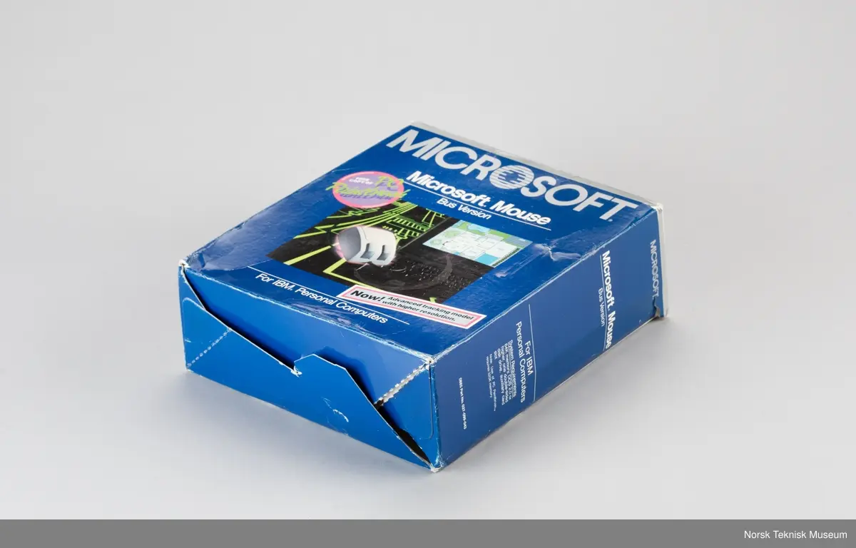 To grå knapper.
Manual medfølgende i emballasje.
