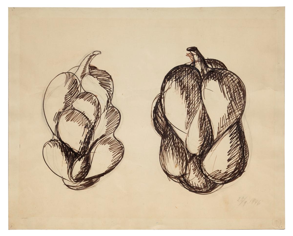 1) På forsiden er det et utkast til en keramisk vase. På baksiden er det et billedmotiv med hjortedyr. 

2) To utkast til samme type keramisk vase ved siden av hverandre. 

3) Utkast til en keramisk vase.

4) Utkast til en keramisk vase. 

5) Utkast til en keramisk vase.