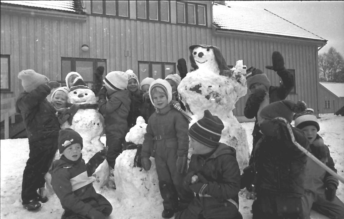 Snøfigurer i barnehagen. 