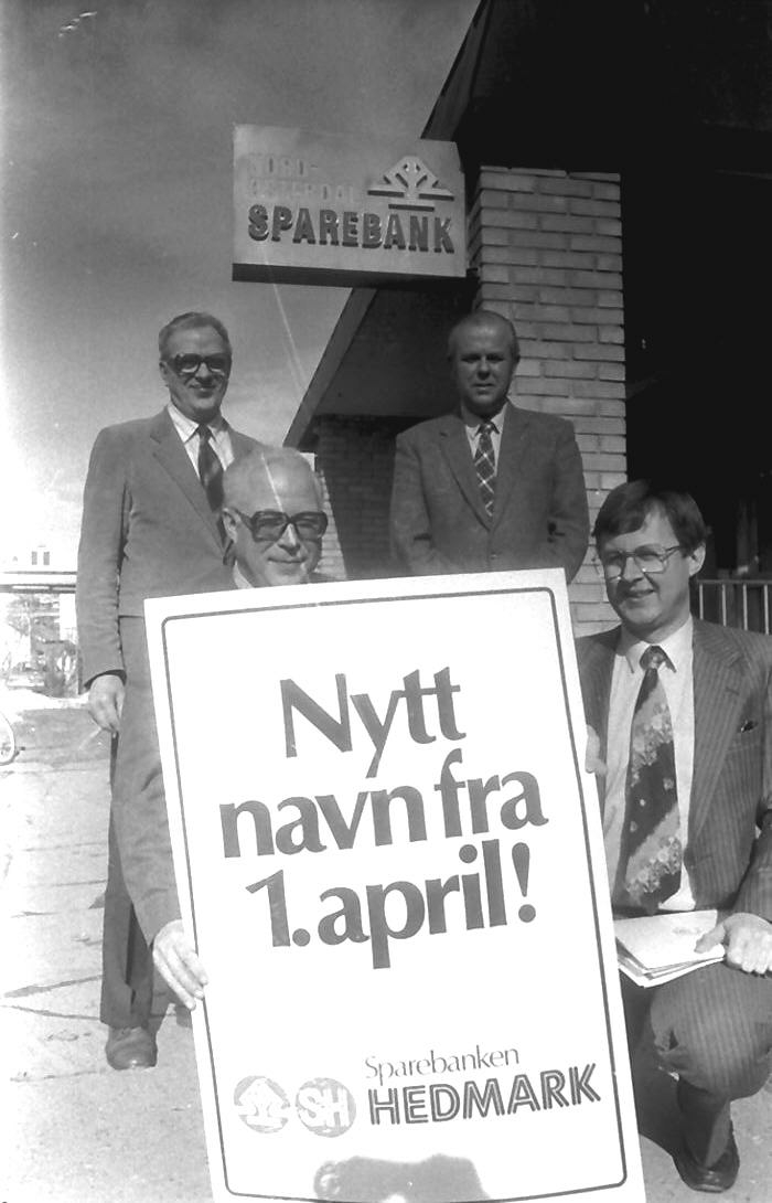 Navneskifte i Sparebanken. 