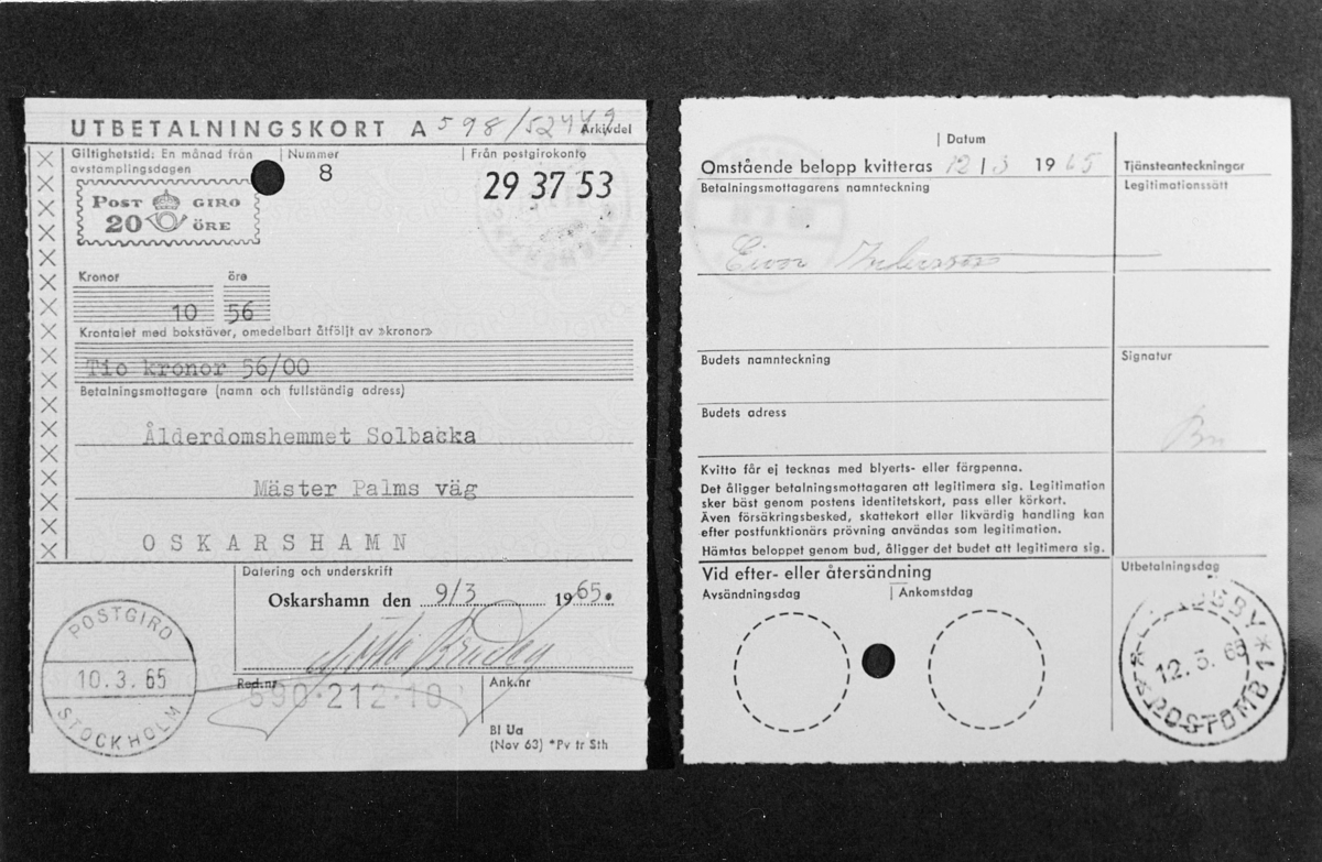 T v "vanligt" inbetalningskort, t h optiskt läsbart inbetalningskort (detta var nyhet 1965, då Folksam och Skandia - försäkringsbolag - var försökskunder).