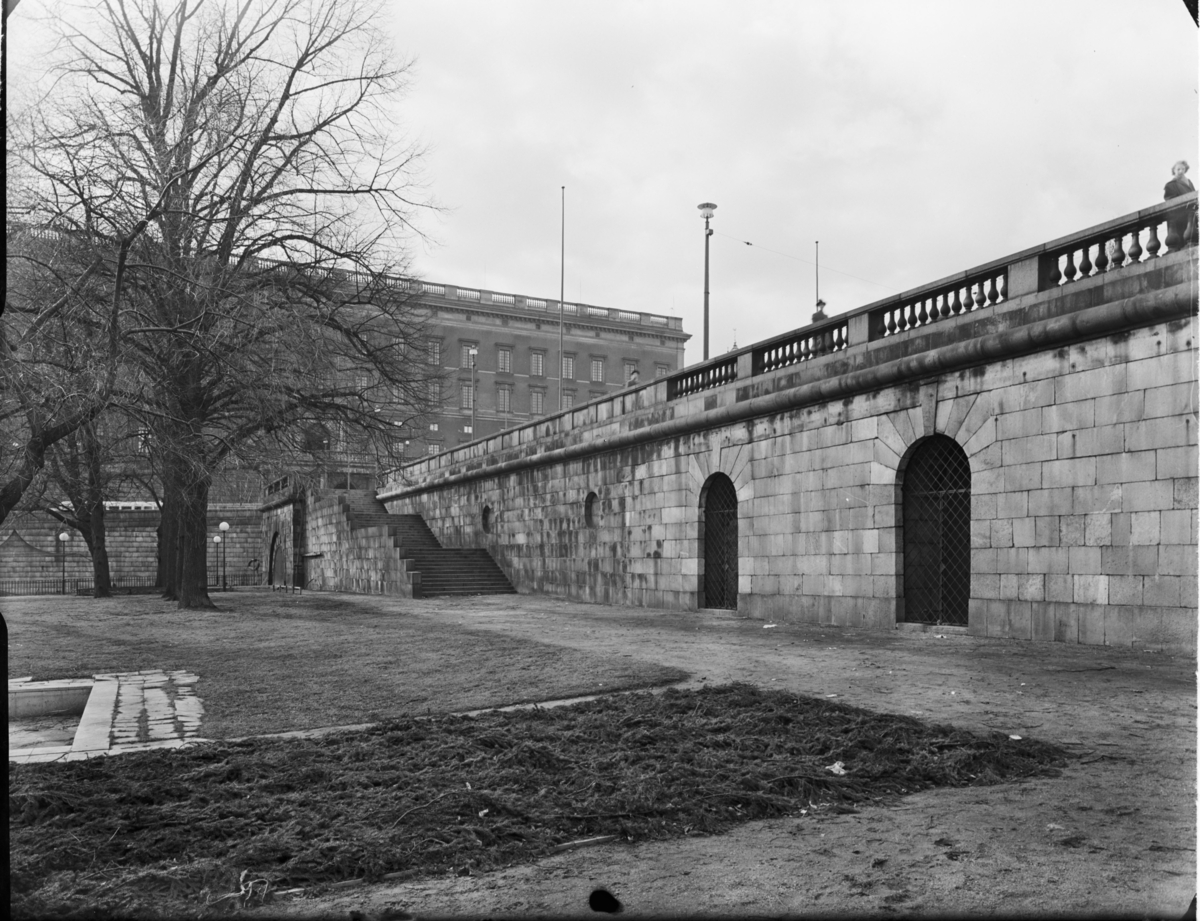 RIKSDAGSHUS MED OMGIVNINGAR
Strömparterren
