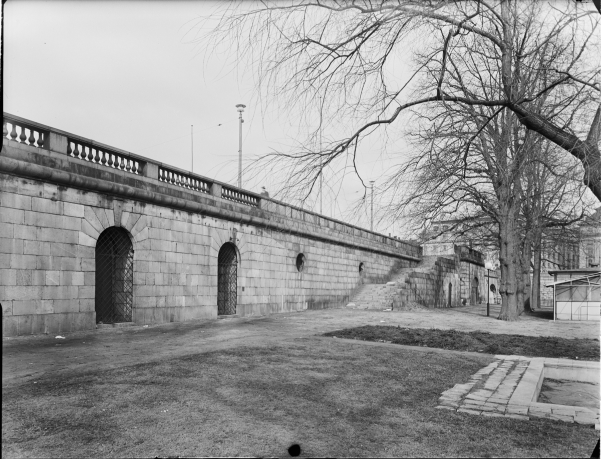 RIKSDAGSHUS MED OMGIVNINGAR
Strömparterren