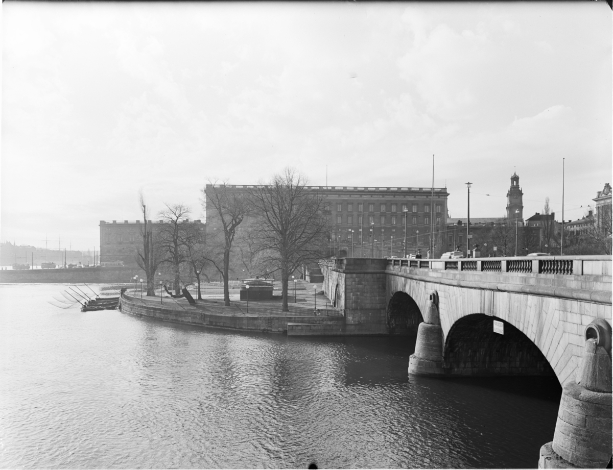 RIKSDAGSHUS MED OMGIVNINGAR