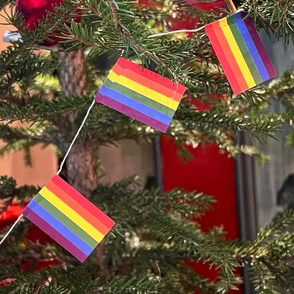 Prideflagg til julepynt