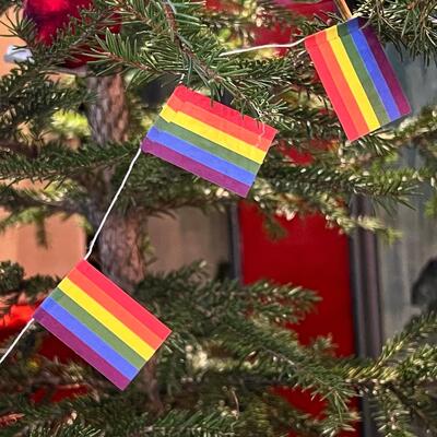 Prideflagg til julepynt