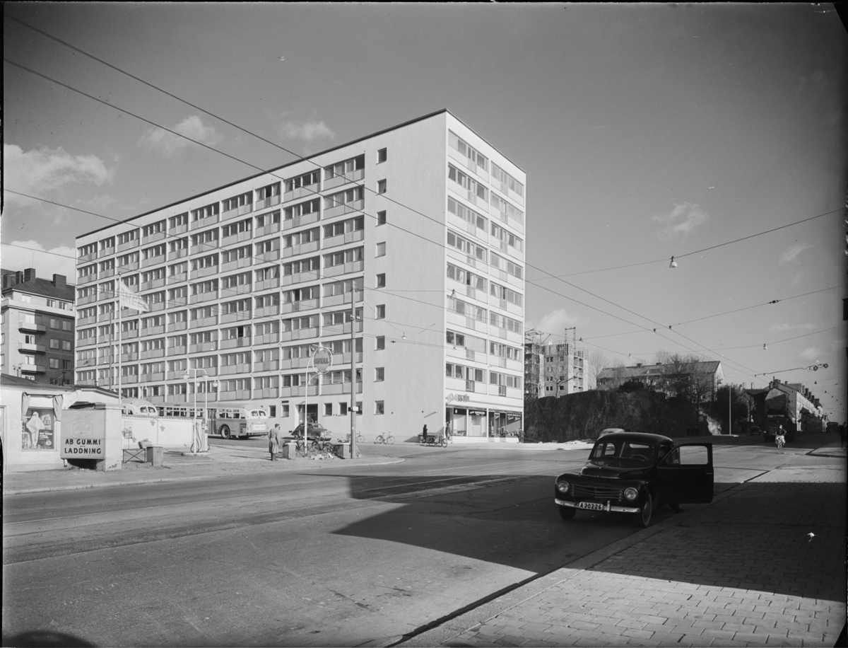 NY FASTIGHET VID HORNSGATAN, STHLM
EXT.