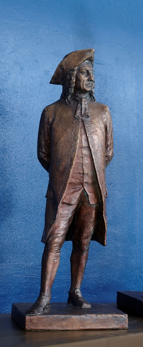 Dramatikar. Støypt etter ASM 116 i gips.