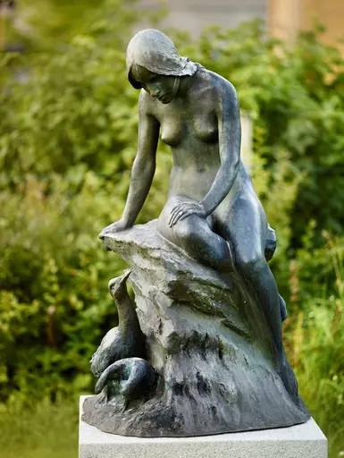 Elvejenta og endene [Statue]